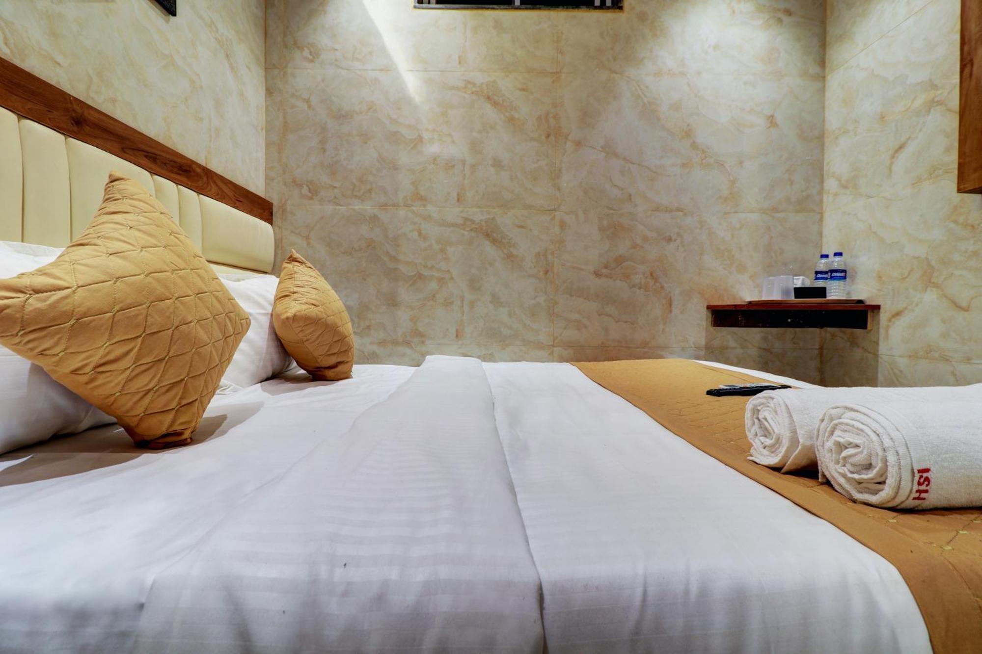 Hotel Omega Мумбаї Екстер'єр фото